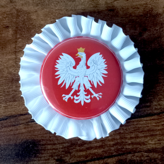 Rozeta narodowa - biała z godłem (czerwone tło) - 2