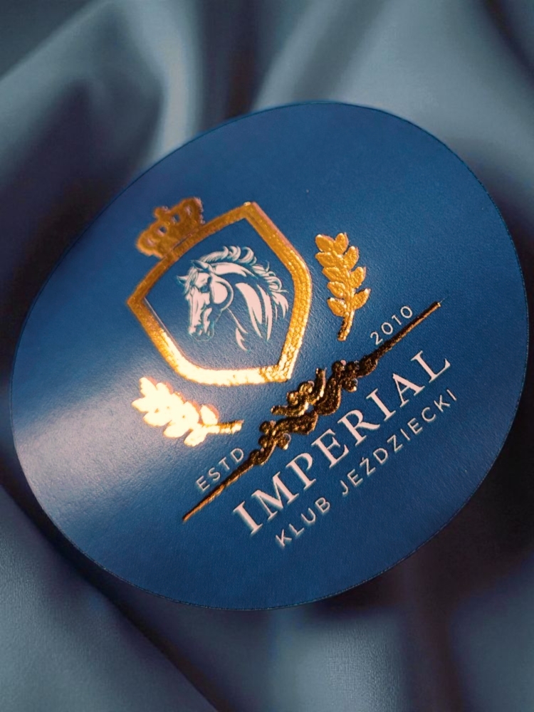 Pozłacany środek kotylionu